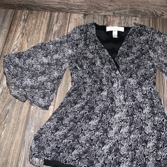 Badgley Mischka Silk Top - Picture 2 of 5